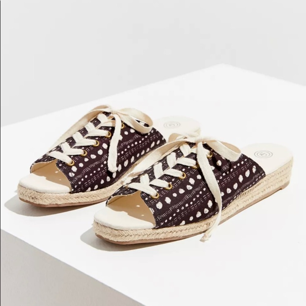 UO Block Print Lace-Up Espadrille Sandal